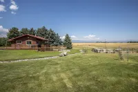 Private Flathead Valley Cabin close to Glacier National Park Các khách sạn gần Sân bay quốc tế Glacier Park