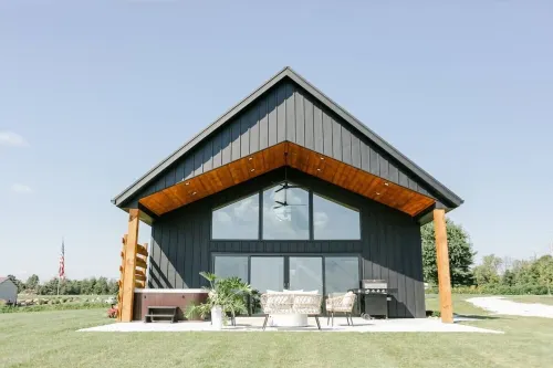 Sky Ridge Lodging- The Luna/ Brand New Cabin/ Amish Country