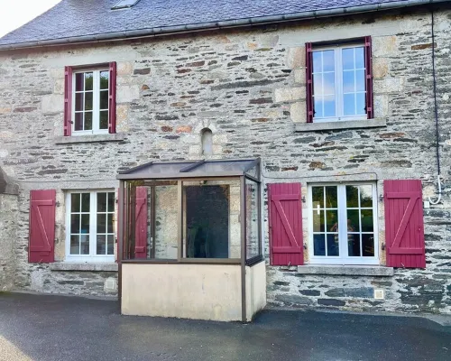 3 Bedroom Private Vacation Home in Morlaix 莫爾萊住宿飯店