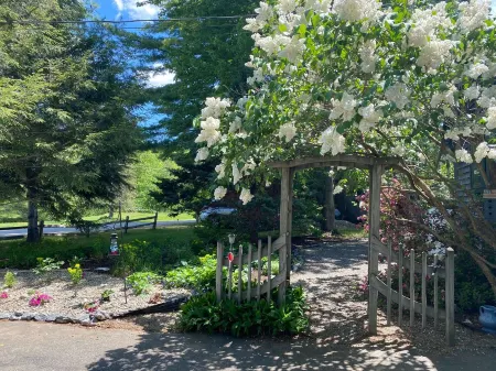 Every window has a spectacular lake viewLow fees