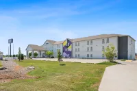 Spark by Hilton Minot Hotels near Scandinavian Heritage Park