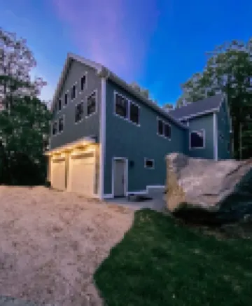 Family Friendly Newfound Lake Home, Sleeps 10, Pool Table, Kayaks & Paddleboards