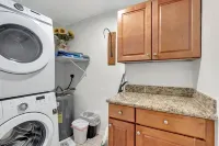GREAT LOCATION, EAST DELRAY, back yard, pets