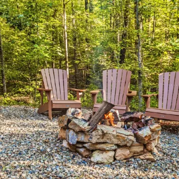 Lusa Nita Retreat – Luxe Lodge w/ Hot Tub, Sauna & Stunning Outdoor Living!