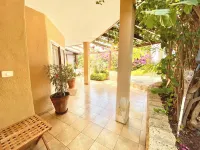 Apartment in country house with tropical garden and pool 2 bedrooms