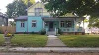 Restored 1870 Victorian Home in Historic LaPorte, IN all for you.. Hôtels à proximité de : La Porte County Historical Society Museum