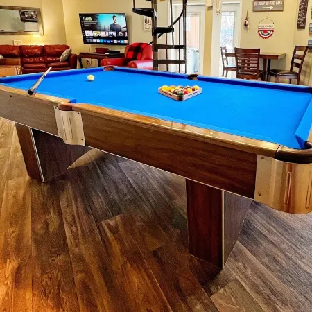 Unique Hexagon Cottage Atop Marina · Boat Parking · 3 En Suite Baths · Pets Okay