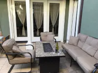 Luxurious 4Br Home Just Steps from Beach-Big Hot Tub,Fire Pit,AC,Bikes,2 K Beds