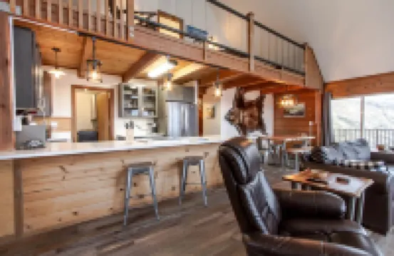 Mountain N' Shores Chalet