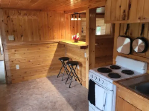 1 Bedroom house with direct trail access Hotels in Errol