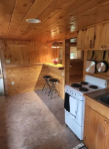 1 Bedroom house with direct trail access