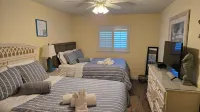 Luxurious Penthouse Oasis - Direct Beachfront/Oceanfront - 2 Parking Spots!!!