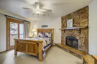 Family Friendly Condo- Walk to Main Street and Town Lift