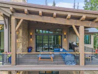 Big Sky Summit - Hot Tub, Fireplace & Ski Access
