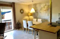 Large and beautiful apartment with Spa, 6 people, garden, all comfort Hotels in Aigues-Mortes