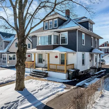 Welcome to Hat City Danbury | A Suburban Retreat Close to It All