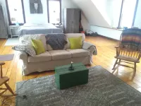 Off Grid Mountain Farmhouse with amazing views, soaking tub, seclusion, internet Hotels in Duxbury