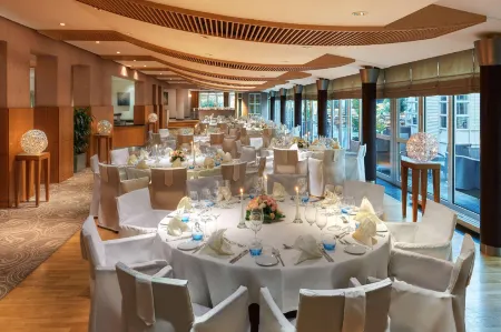 Dorint Hotel Bonn Отели рядом с достопримечательностью «Музей арифметики»