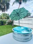 2 Bed/1 Bath Historic Cottage Near the Beach w/ Pool-Bikes-WiFi-Cute & Cozy!