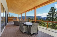 Breathtaking Views, Indoor/Outdoor Linear Fireplace, Sauna