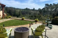 5-Acre Mountain Retreat in Serene Santa Cruz MountainsRental Permit #Vrab00019 브롬머 스트리트 카운티 공원 주변 호텔