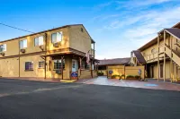 Howard Johnson by Wyndham Santa Cruz Beach Boardwalk