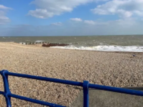 "The Parlour" Seafront Apartment