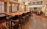 Hampton Inn & Suites Aberdeen - breakfast
