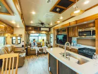 THE TRAILERHOUSE VILLAGE NAGASAKI TSUBAKI PREMIUM Hotels in Matsuura