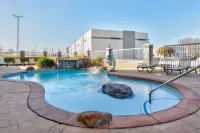 La Quinta Inn & Suites by Wyndham Allen at the Village Hotels in Allen