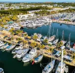 Amazing 4 Bdrm, 4 Bath Catamaran - Purpus