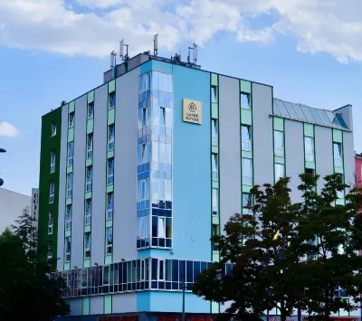 แกรนด์โฮสเทล เบอร์ลิน เออร์บัน โรงแรมใกล้Soviet War Memorial Treptow