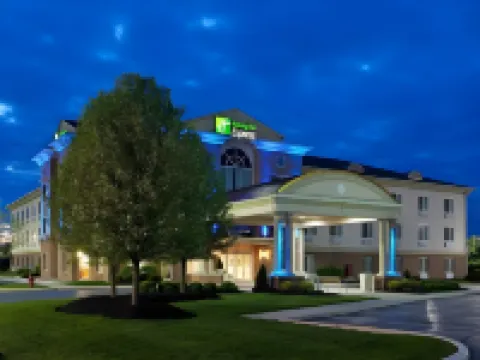 Holiday Inn Express & Suites MARION by IHG Hotels in Marion