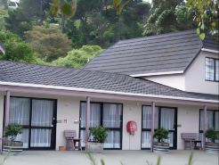 Camellia Court Motel
