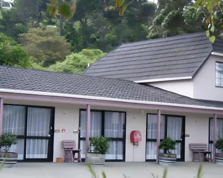 Camellia Court Motel Hotels in Lower Hutt
