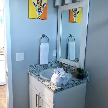 Modern Tiny House in Apple Orchard w/Mountain View! Between Zion and Bryce