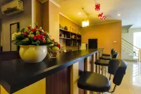 RedDoorz Plus @ Paal 2 Manado Hotel di Mapanget