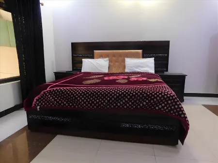 Usmania Guest House Отели рядом с достопримечательностью «Университет Инжиниринг & Текнолоджи Абботтабад Кампус»