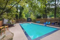 Oasis in ATL- 3BR/2BA Lux Serene Bungalow w/ Gorgeous Private Backyard and Pool - Private Pool