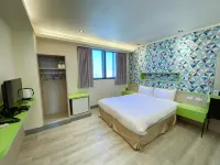 Hexing Hotel - Airport Shuttle