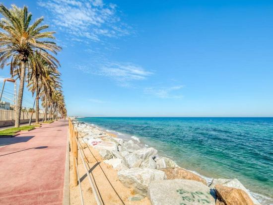 Can Mabi 30' Bcn junto a la playa
