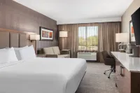 DoubleTree by Hilton Kitchener Hotel in zona Christie Digital Systems Inc