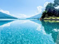 Riflesso del lago - Pools