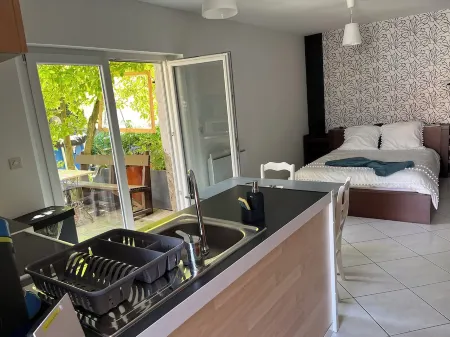 Studio de Vacances Indépendant , Calme Dans Petit Village