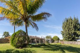 Spacious property in a quiet neighborhood, 30% discount for stays over 28 days