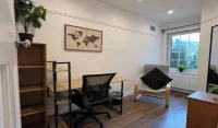 Spacious 3-Bedroom Luxury Home with Garden – North London Retreat