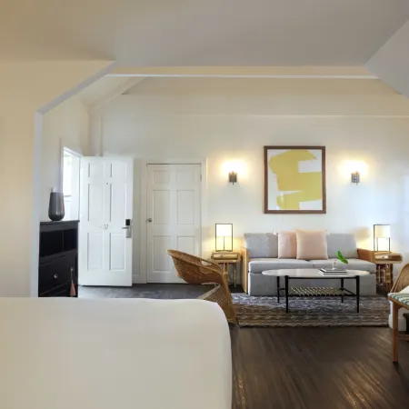 Lighthouse Hotel - Key West Historic Inns