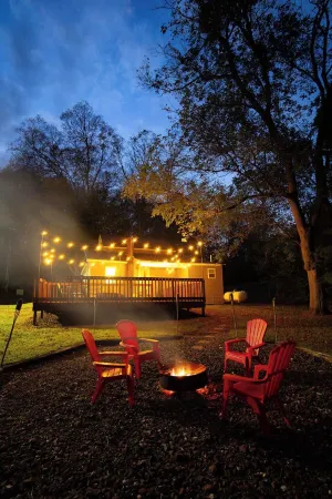 Honey Hill Cottage, Rural Family Cottage with Loft, Firepit