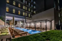 Magnes Hotel - Kolam Renang