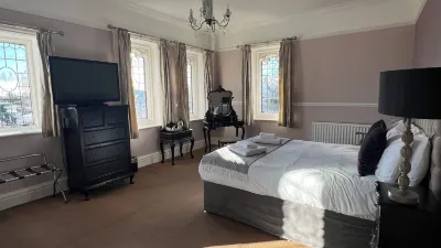 The Royal Oak Hotel and Restaurant Hotels in Sandiway